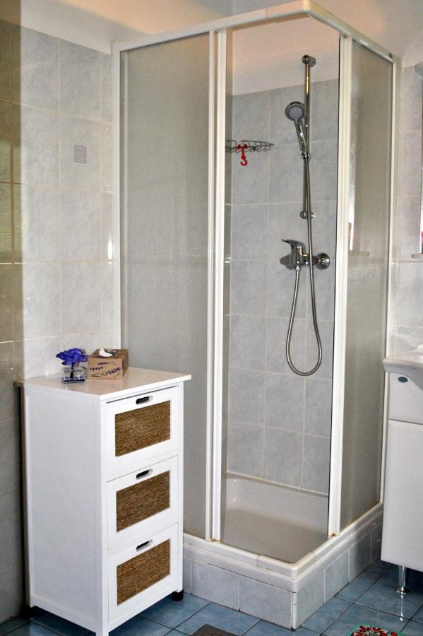 Riverside Village Apartment Бохинь Экстерьер фото