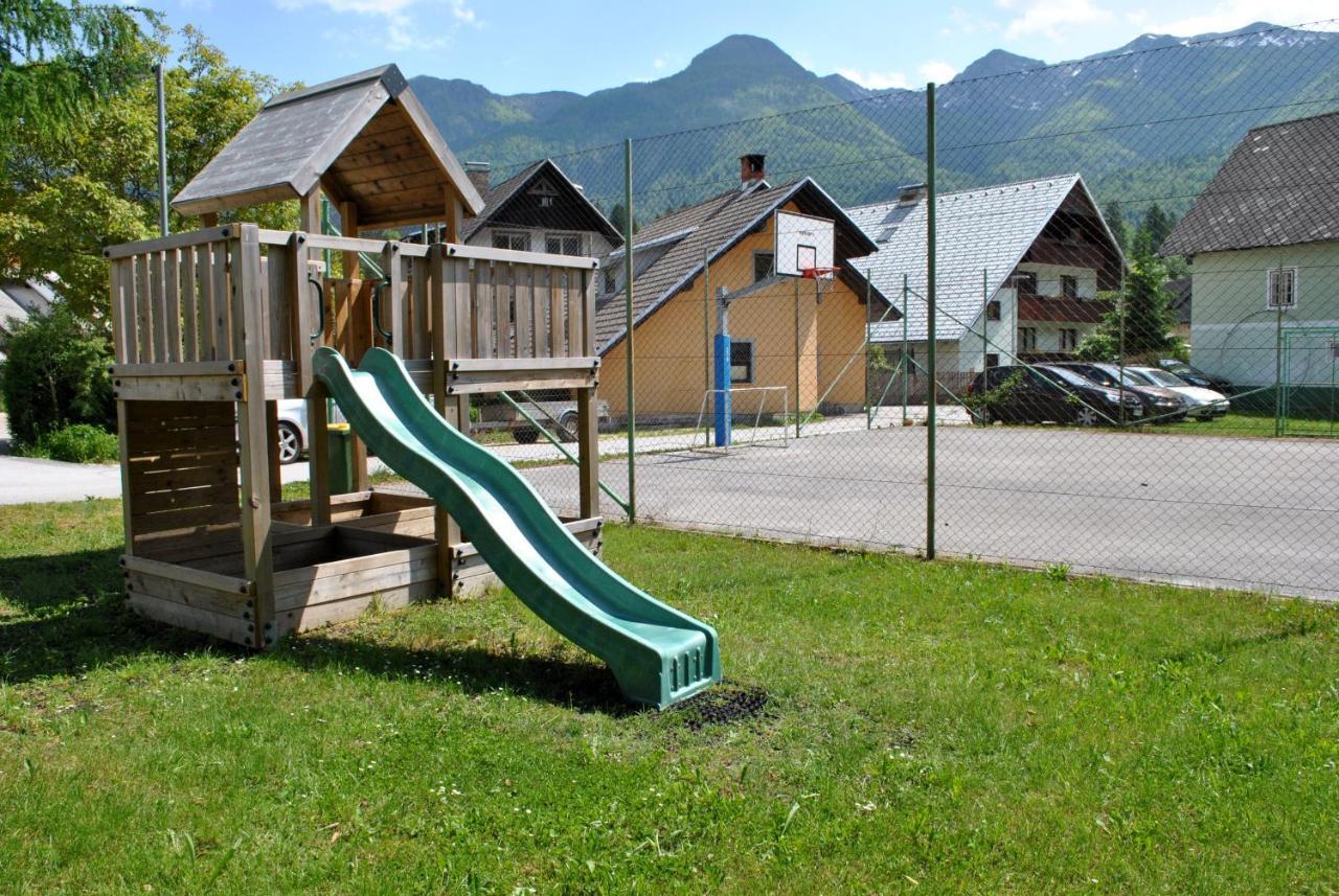 Riverside Village Apartment Бохинь Экстерьер фото
